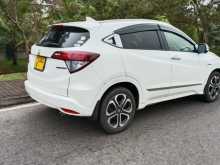 https://riyasewana.com/uploads/honda-vezel-2014-1915564612812.jpg