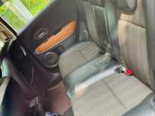 https://riyasewana.com/uploads/honda-vezel-2014-199573612073.jpg