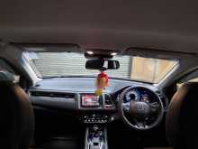 https://riyasewana.com/uploads/honda-vezel-2014-2014-56472212043.jpg