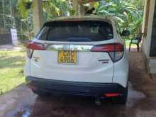https://riyasewana.com/uploads/honda-vezel-2014-2021561512482.jpg