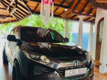 https://riyasewana.com/uploads/honda-vezel-2014-2413104912402.jpg
