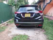https://riyasewana.com/uploads/honda-vezel-2014-2414292012042.jpg