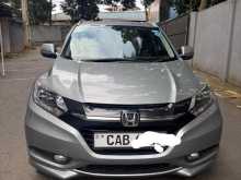 https://riyasewana.com/uploads/honda-vezel-2014-2417332612712.jpg