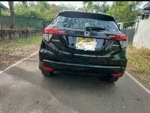 https://riyasewana.com/uploads/honda-vezel-2014-257360912872.jpg