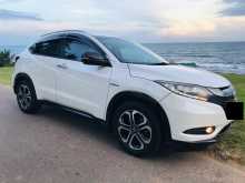 https://riyasewana.com/uploads/honda-vezel-2014-2715460912453.jpg