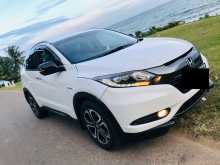 https://riyasewana.com/uploads/honda-vezel-2014-2715460912502.jpg