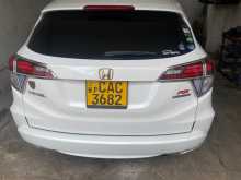 https://riyasewana.com/uploads/honda-vezel-2014-2814400412483.jpg