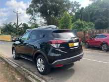 https://riyasewana.com/uploads/honda-vezel-2014-2911030112524.jpg