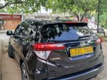 https://riyasewana.com/uploads/honda-vezel-2014-310084712294.jpg