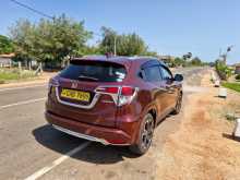 https://riyasewana.com/uploads/honda-vezel-2014-311332512893.jpg