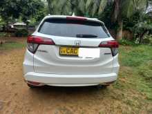 https://riyasewana.com/uploads/honda-vezel-2014-39103712192.jpg