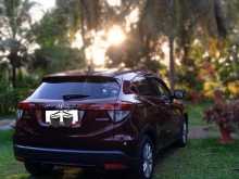 https://riyasewana.com/uploads/honda-vezel-2014-511525812952.jpg