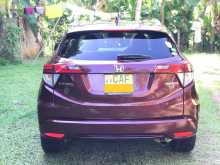 https://riyasewana.com/uploads/honda-vezel-2014-68145012043.jpg