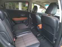 https://riyasewana.com/uploads/honda-vezel-2014-921131212444.jpg