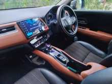 https://riyasewana.com/uploads/honda-vezel-2014-921131212683.jpg