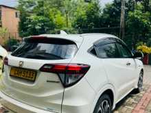 https://riyasewana.com/uploads/honda-vezel-2015-1613242812264.jpg