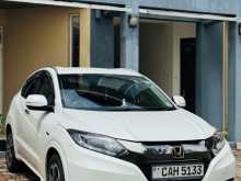 https://riyasewana.com/uploads/honda-vezel-2015-1613242812892.jpg