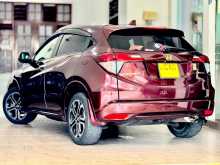 https://riyasewana.com/uploads/honda-vezel-2015-1910333612522.jpg
