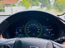 https://riyasewana.com/uploads/honda-vezel-2015-2015291212723.jpg