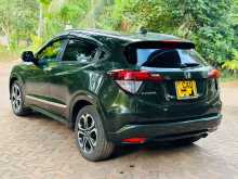 https://riyasewana.com/uploads/honda-vezel-2015-2410294512102.jpg