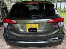 https://riyasewana.com/uploads/honda-vezel-2015-2416434312842.jpg