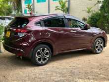 https://riyasewana.com/uploads/honda-vezel-2015-2816183012014.jpg