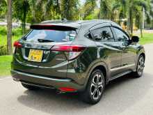 https://riyasewana.com/uploads/honda-vezel-2015-37580812883.jpg