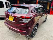 https://riyasewana.com/uploads/honda-vezel-2015-49213112913.jpg
