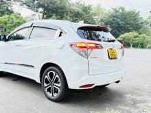 https://riyasewana.com/uploads/honda-vezel-2016-1522351217965.jpg