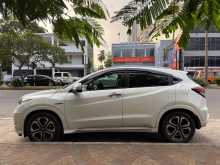 https://riyasewana.com/uploads/honda-vezel-2016-157454812974.jpg