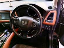 https://riyasewana.com/uploads/honda-vezel-2016-1613182712413.jpg