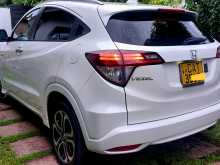 https://riyasewana.com/uploads/honda-vezel-2016-18065612542.jpg