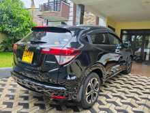 https://riyasewana.com/uploads/honda-vezel-2016-2016-1715170912172.jpg