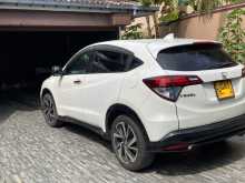 https://riyasewana.com/uploads/honda-vezel-2016-2314320312852.jpg