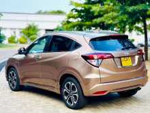 https://riyasewana.com/uploads/honda-vezel-2016-2912222512974.jpg