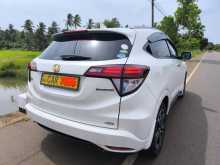 https://riyasewana.com/uploads/honda-vezel-2016-3012451212643.jpg