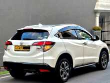 https://riyasewana.com/uploads/honda-vezel-2016-722004812474.jpg