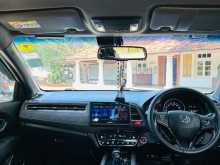 https://riyasewana.com/uploads/honda-vezel-2017-1113551112694.jpg