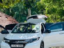 https://riyasewana.com/uploads/honda-vezel-2017-1113551112782.jpg