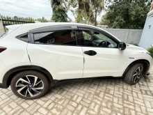 https://riyasewana.com/uploads/honda-vezel-2017-218142112684.jpg