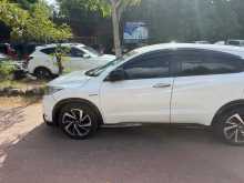 https://riyasewana.com/uploads/honda-vezel-2017-310143812192.jpg
