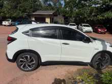 https://riyasewana.com/uploads/honda-vezel-2017-310143812213.jpg