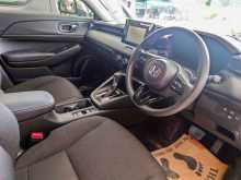 https://riyasewana.com/uploads/honda-vezel-201718581002.jpg