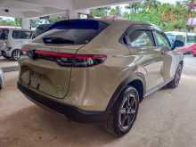 https://riyasewana.com/uploads/honda-vezel-20171858464.jpg