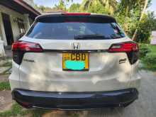 https://riyasewana.com/uploads/honda-vezel-2018-254144512032.jpg