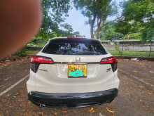 https://riyasewana.com/uploads/honda-vezel-2018-264483112703.jpg