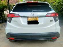 https://riyasewana.com/uploads/honda-vezel-2018-2920451812683.jpg