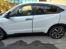 https://riyasewana.com/uploads/honda-vezel-2018-516091412732.jpg