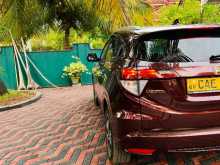 https://riyasewana.com/uploads/honda-vezel-201809294303.jpg