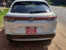 https://riyasewana.com/uploads/honda-vezel-2023-1612533512233.jpg